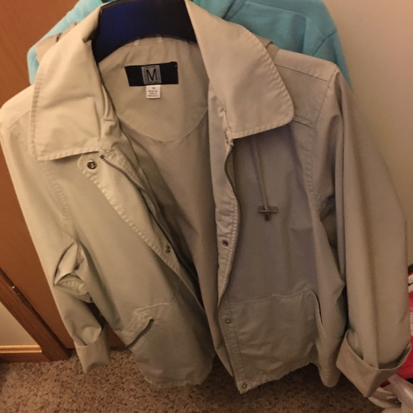 Spring jacket - Picture 2 of 3